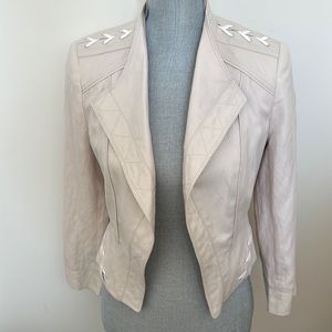 White House, Black market, ladies, jacket in linen blend, cute details! Size 4.